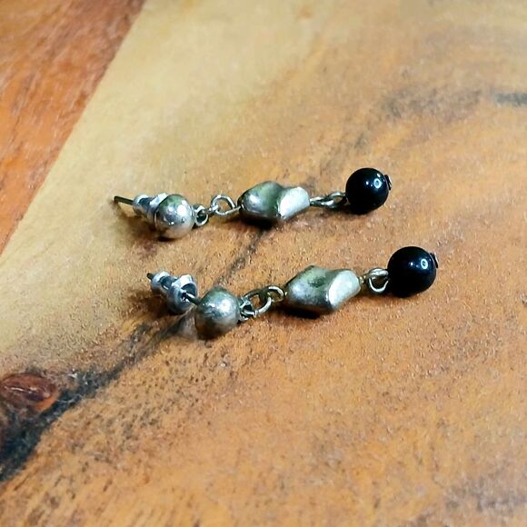 Vintage Black Glass Beaded Dangle Stud Earrings - Picture 3 of 4